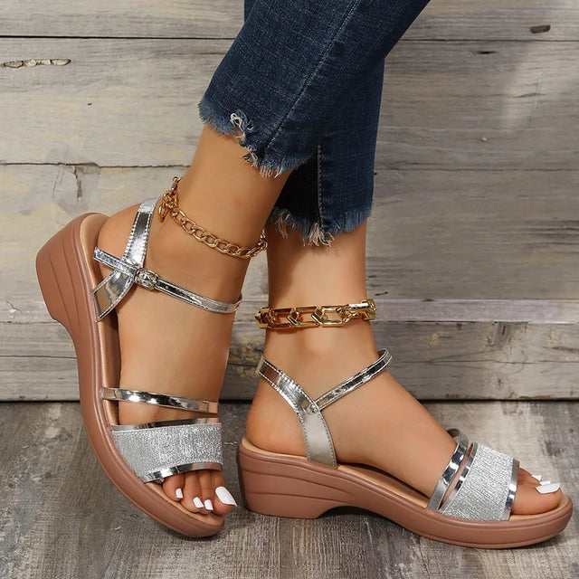 Gouden Platform Wiggen Sandalen voor Vrouwen