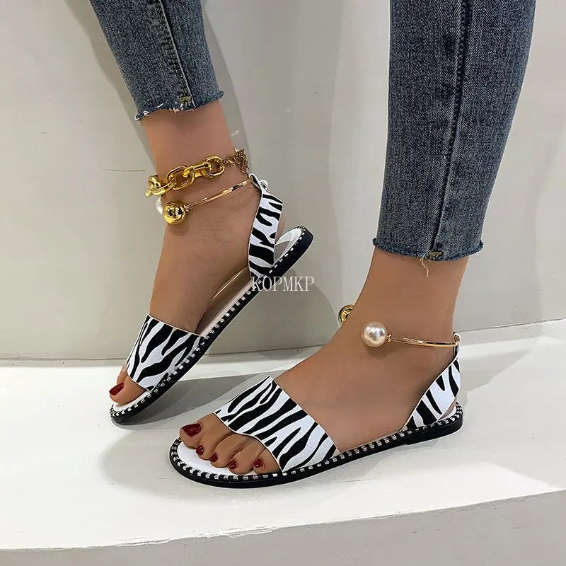 New Summer Glow Pearls Sandals