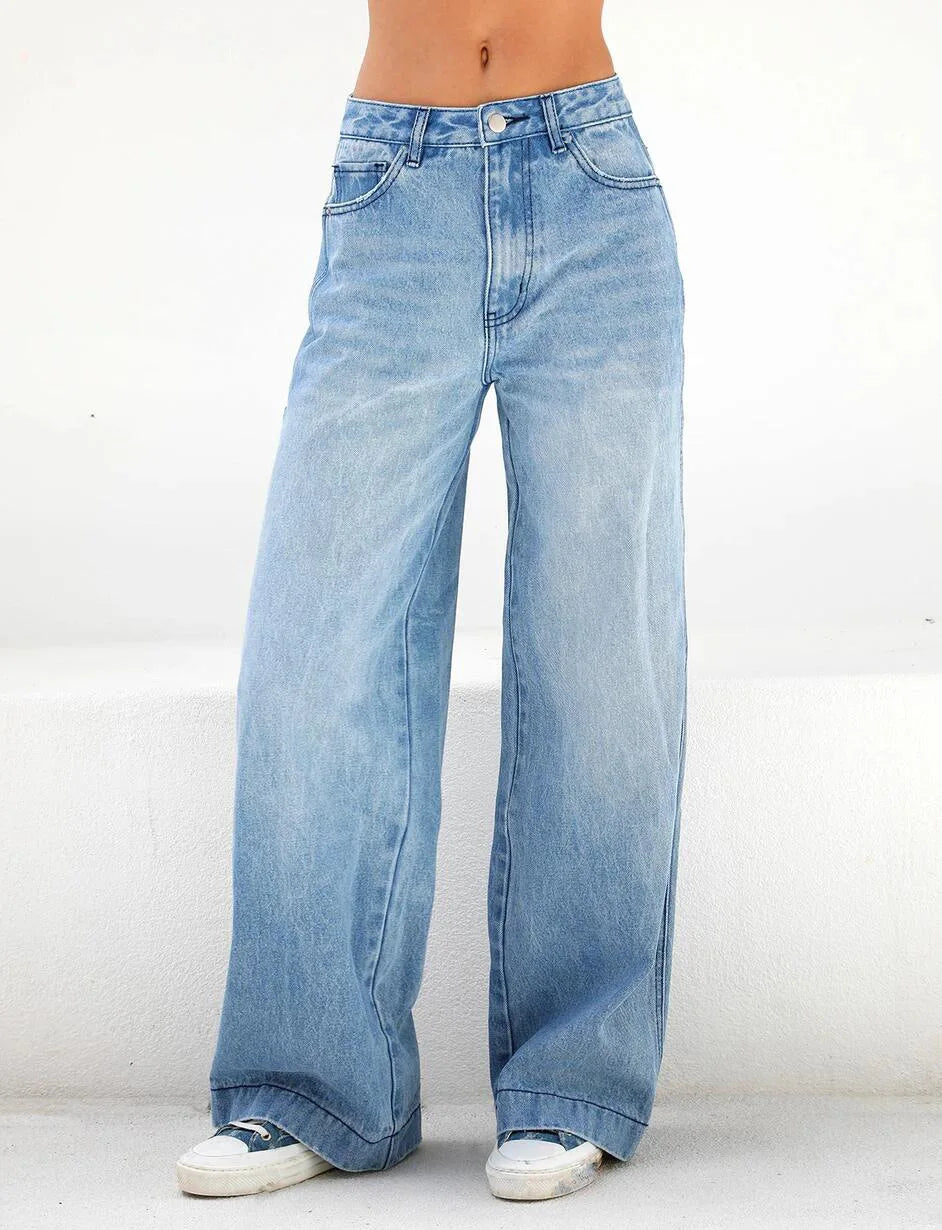 BriesLiefde's High-Waisted Jeans