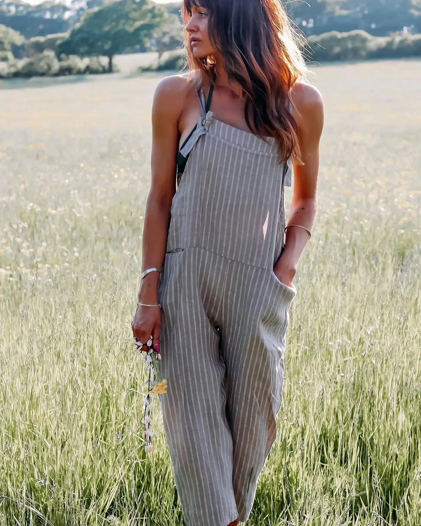 Nova Damen Oversized Lange Latzhose für Trendige Frühlingslooks