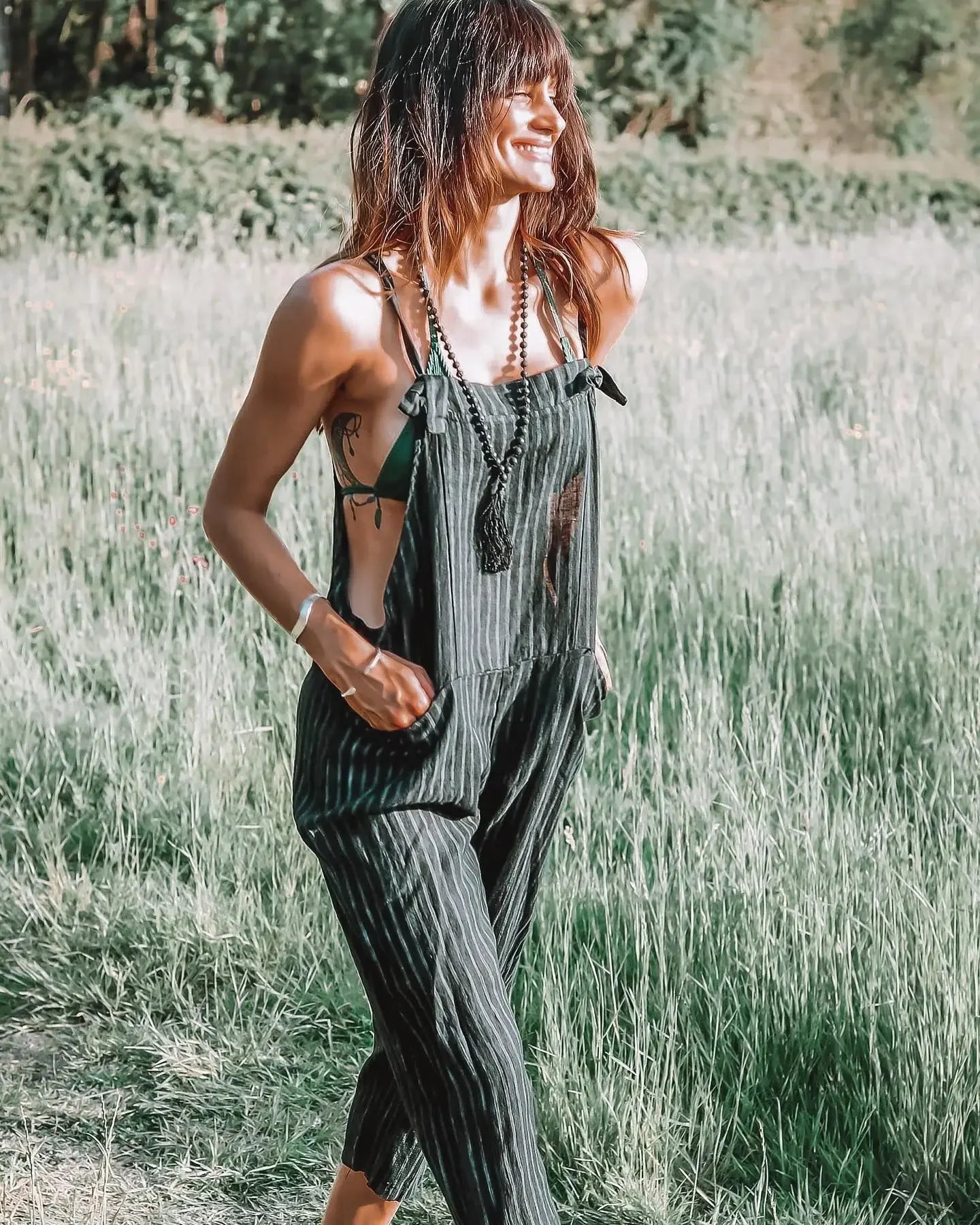 Nova Damen Oversized Lange Latzhose für Trendige Frühlingslooks