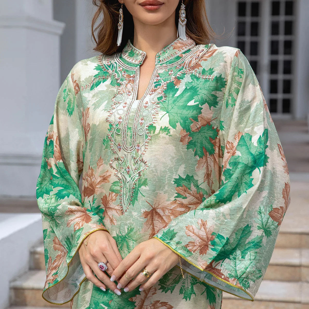 PrachtMode Spring V-Neck Embroidered Long Sleeve Abaya