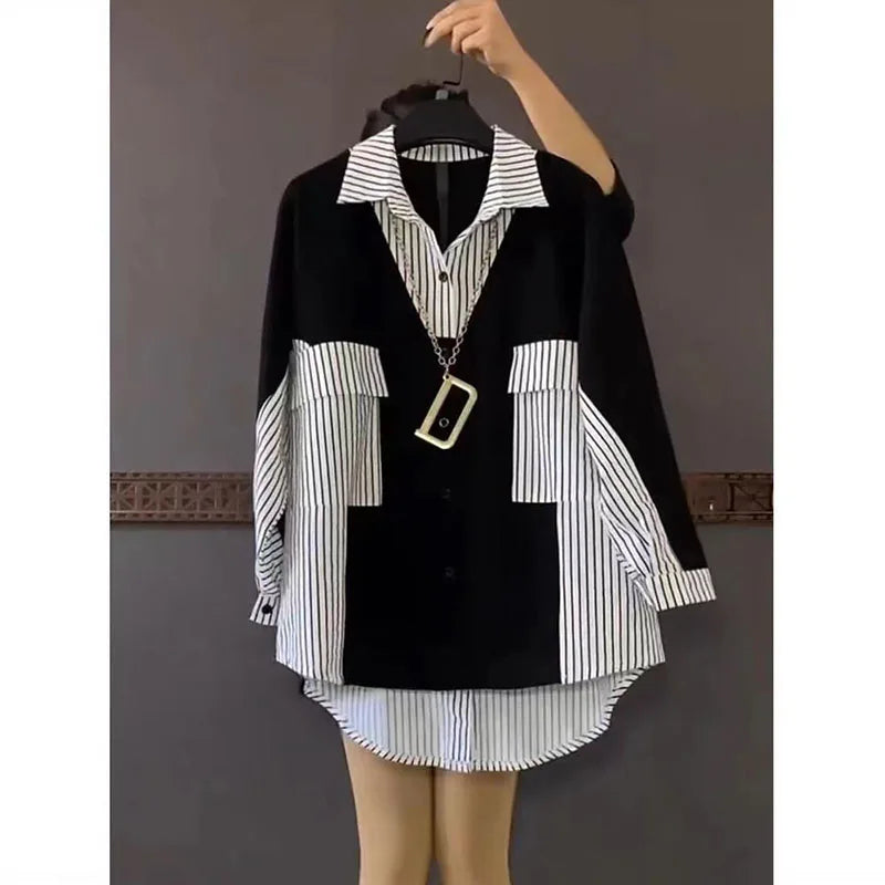 Gestreepte Patchwork Blouse van ElegantEase
