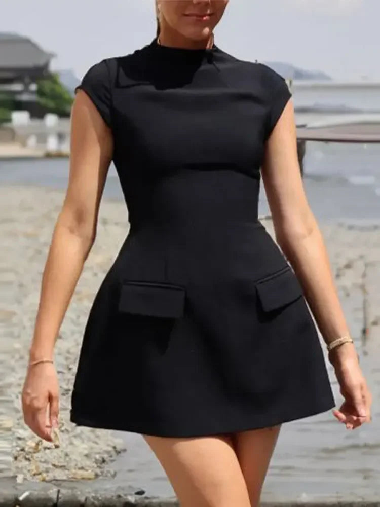 Conquista il mondo con stile con l'abito "Chic Ufficio"!