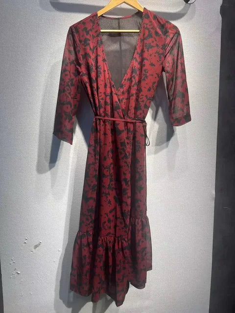 Bloesem Pracht Rotes Blumenmuster Kleid mit Gewellten Schnürsenkeln