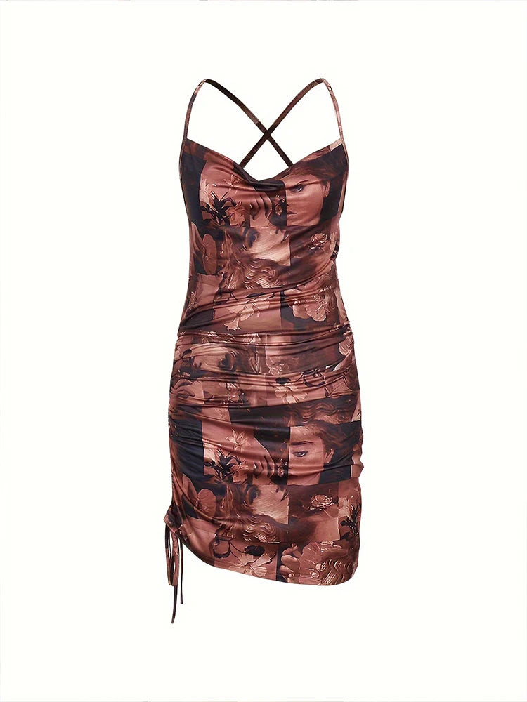 Zomerjurk met halternek en hoge taille van Chic Elegance