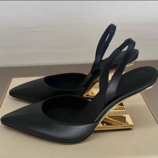 Scarpe con tacco alto e sandali di design per l'estate
