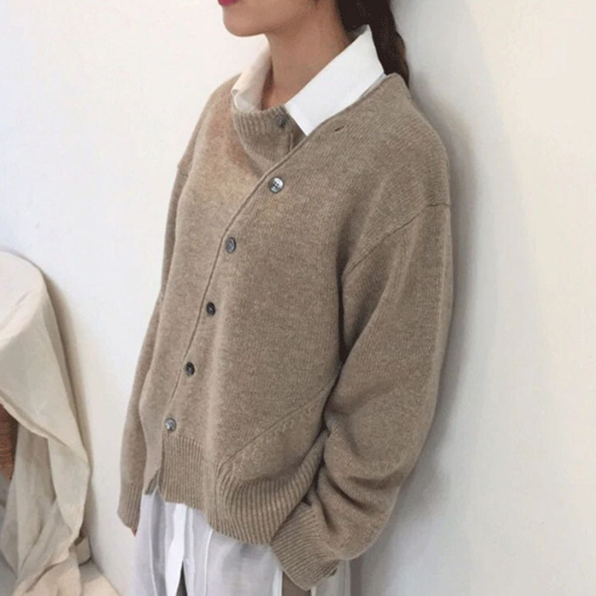 Velanora - Morbido cardigan da donna con chiusura diagonale a bottoni