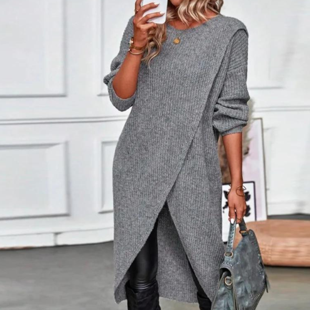 Let Yourself Be Enchanted by Our Beautiful Female Pullover Dress!