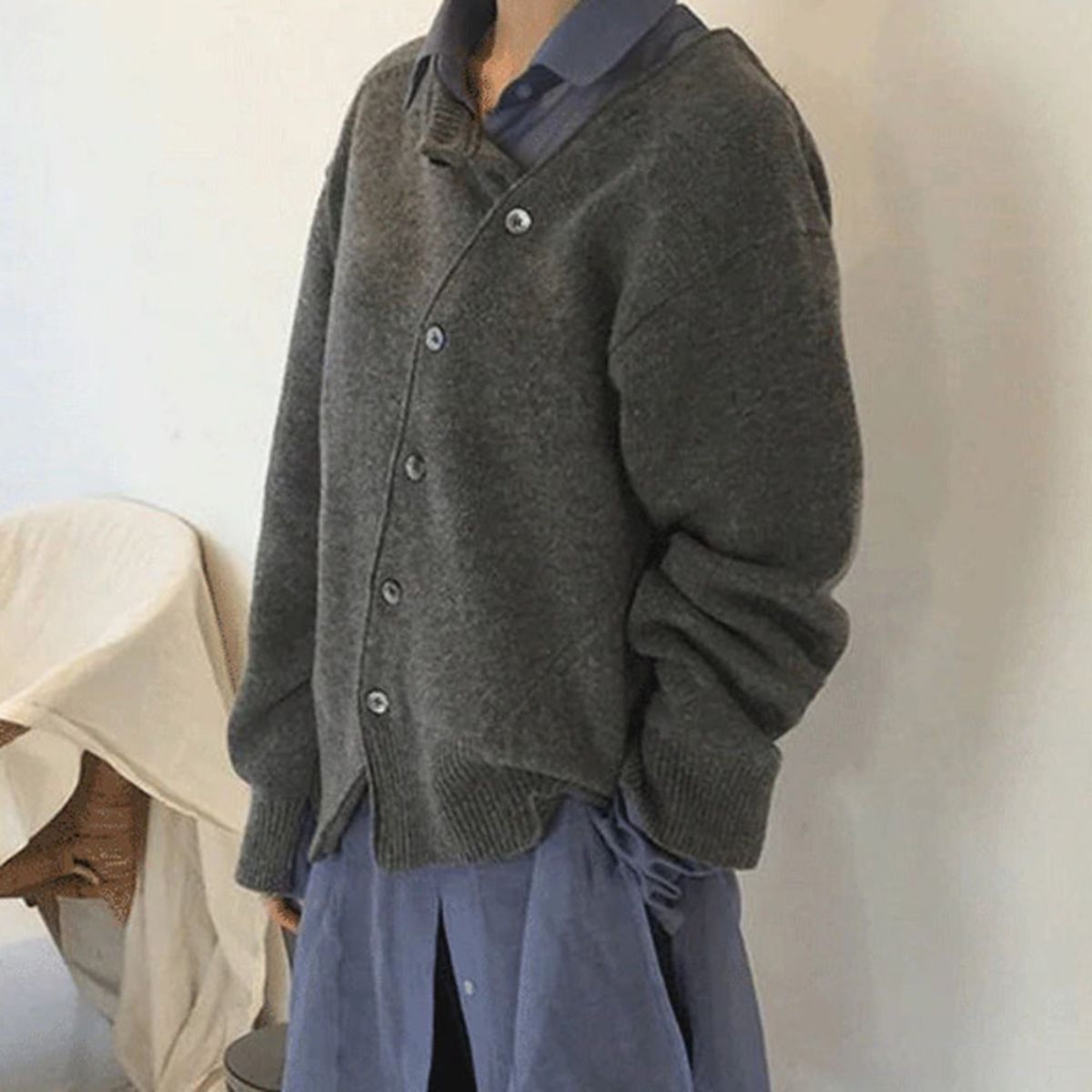 Velanora - Morbido cardigan da donna con chiusura diagonale a bottoni