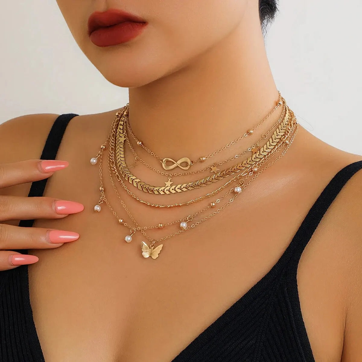Enchanting Butterfly Pearl Necklace Set for Dreamy Ladies
