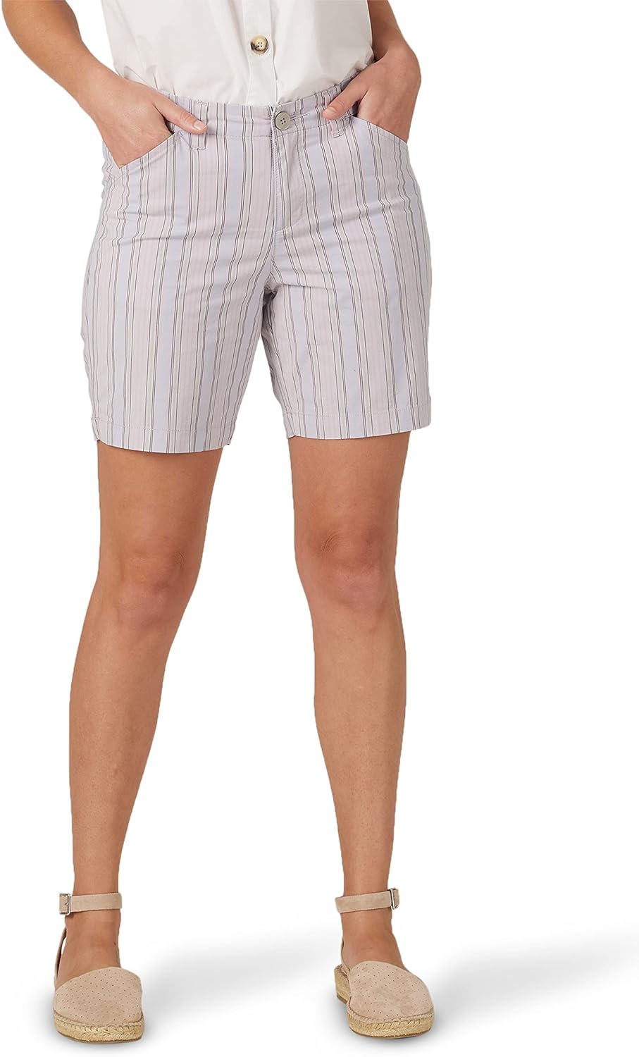 Iconic 7" Chino Walkshort for Style-Conscious Ladies