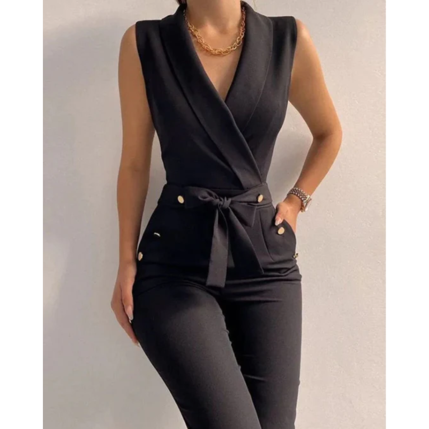 Velanora Jumpsuit | Schick & Ärmellos Komfort