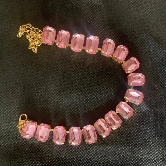 CrystalAura Pietra Rettangolare Colorata con Strass Lucenti e Perline di Vetro