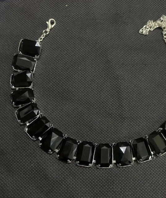 CrystalAura Pietra Rettangolare Colorata con Strass Lucenti e Perline di Vetro