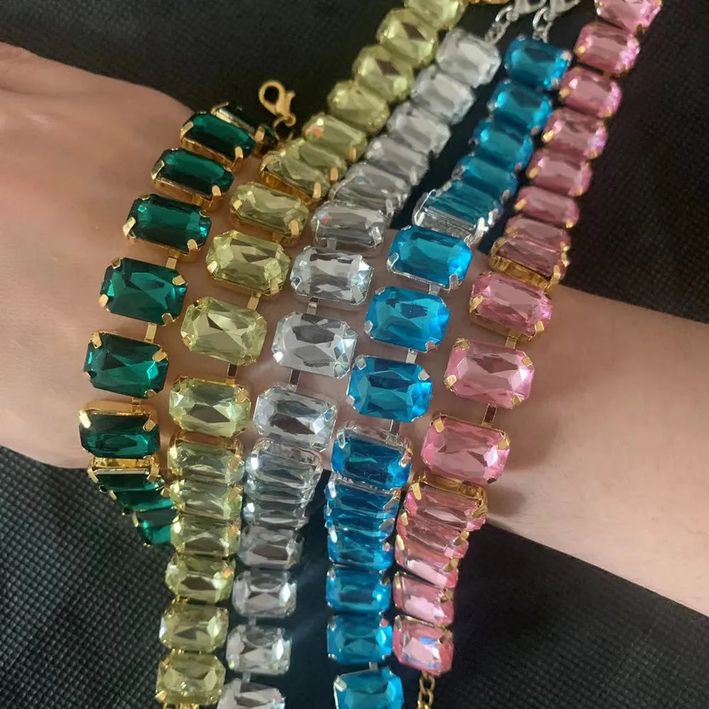CrystalAura Pietra Rettangolare Colorata con Strass Lucenti e Perline di Vetro