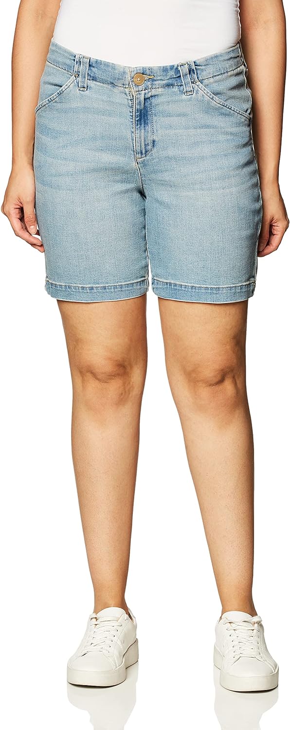 Iconic 7" Chino Walkshort for Style-Conscious Ladies