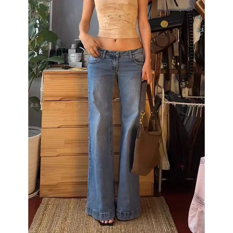 Tendenze RetroChic Jeans Vintage a Zampa