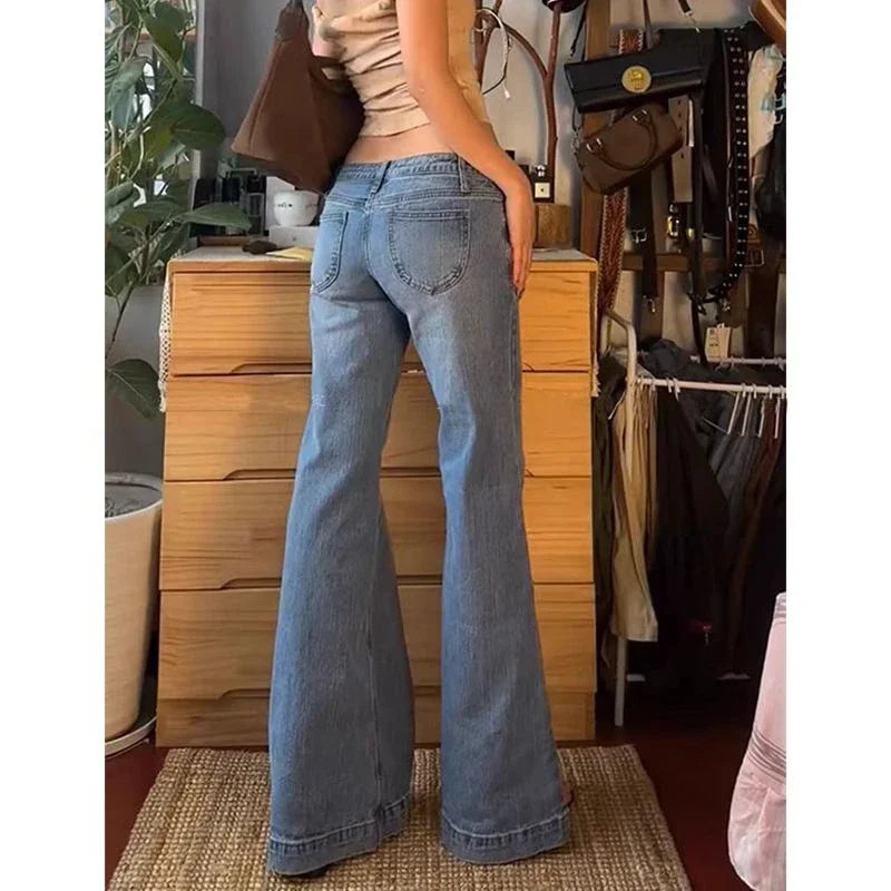 Tendenze RetroChic Jeans Vintage a Zampa