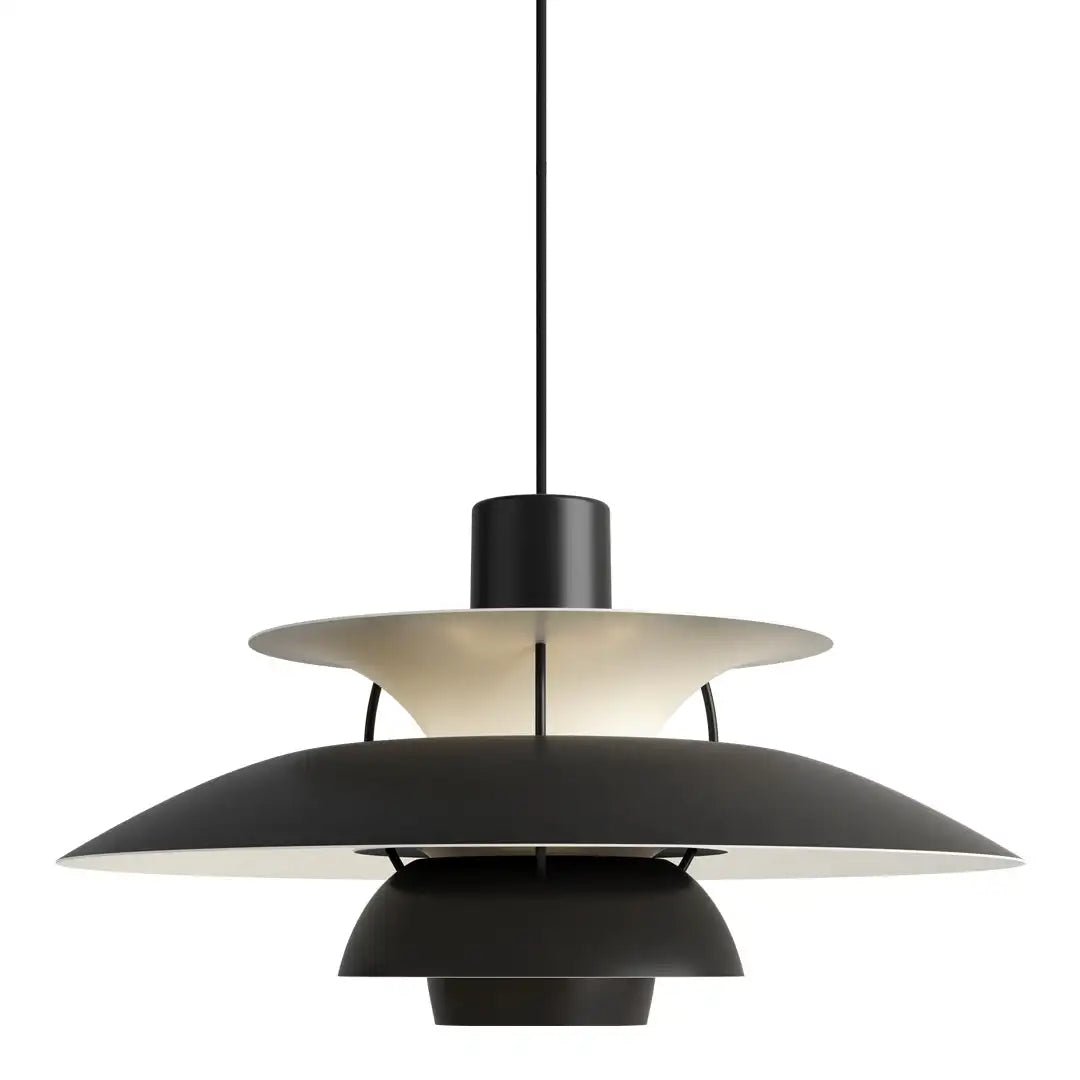 Aurora Luxe Plafondlamp in een strak zwart-wit kleurenschema, ontworpen met gelaagde elementen voor een eigentijdse uitstraling en voorzien van energiezuinige verlichting.