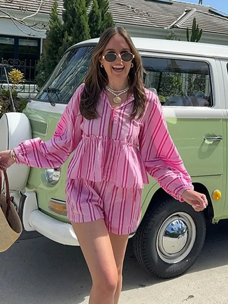 ModaLuxe Summer Checkered Outfit
