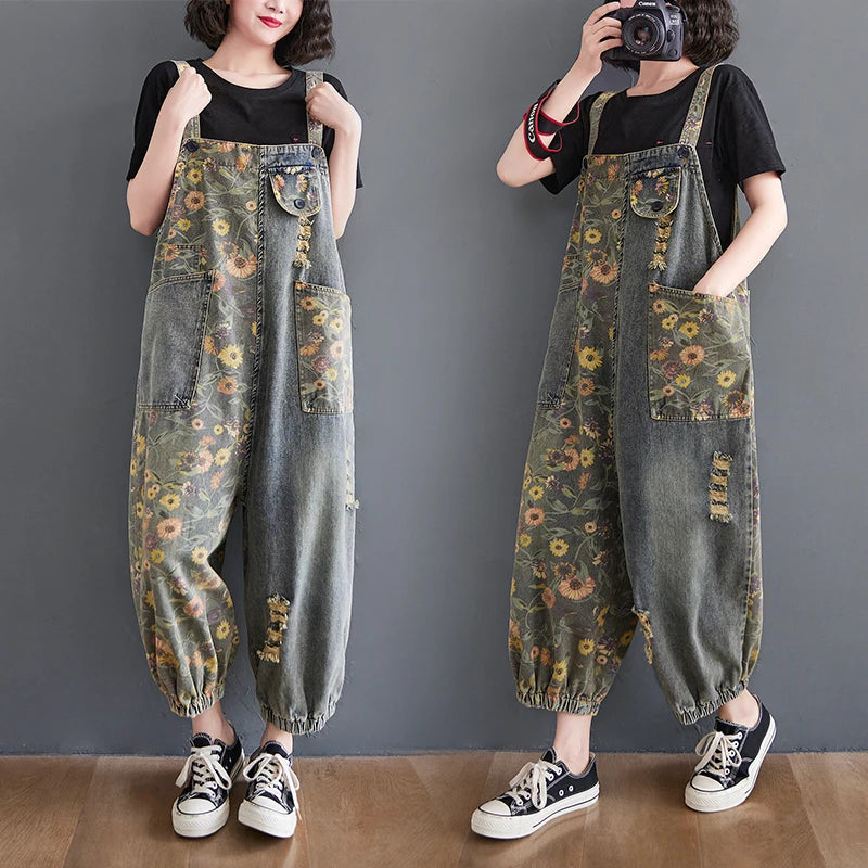 Salopette di jeans con fiori Nova Dames per uno stile estivo chic