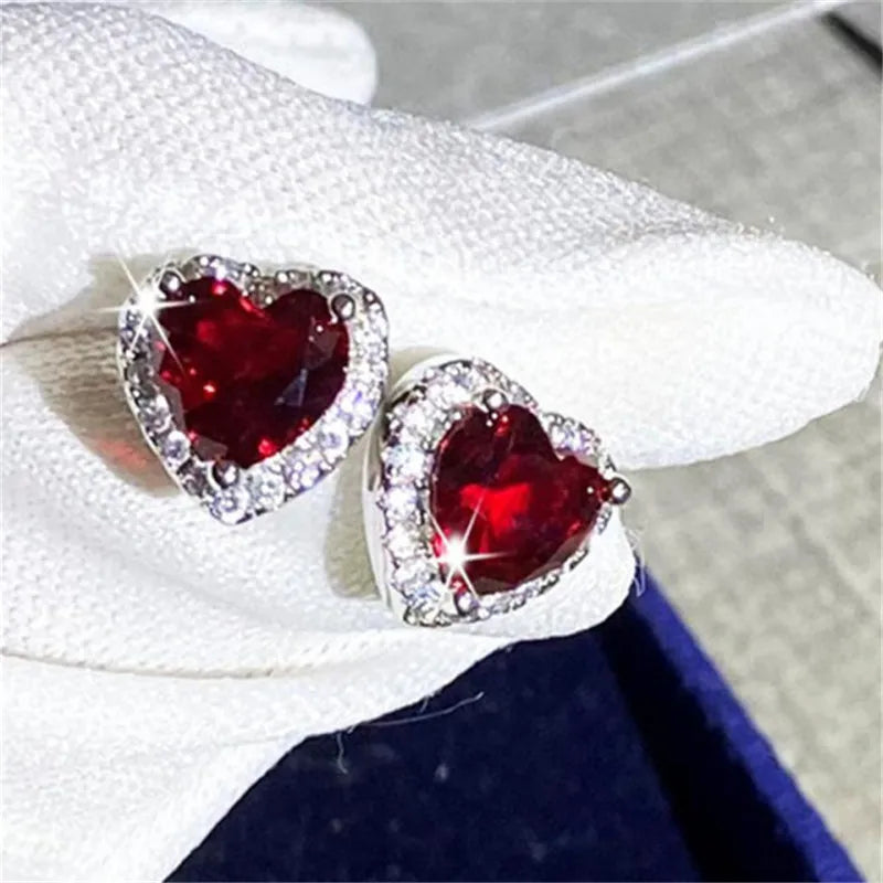 Splendidi set di gioielli CC con cuore rosso in zirconia