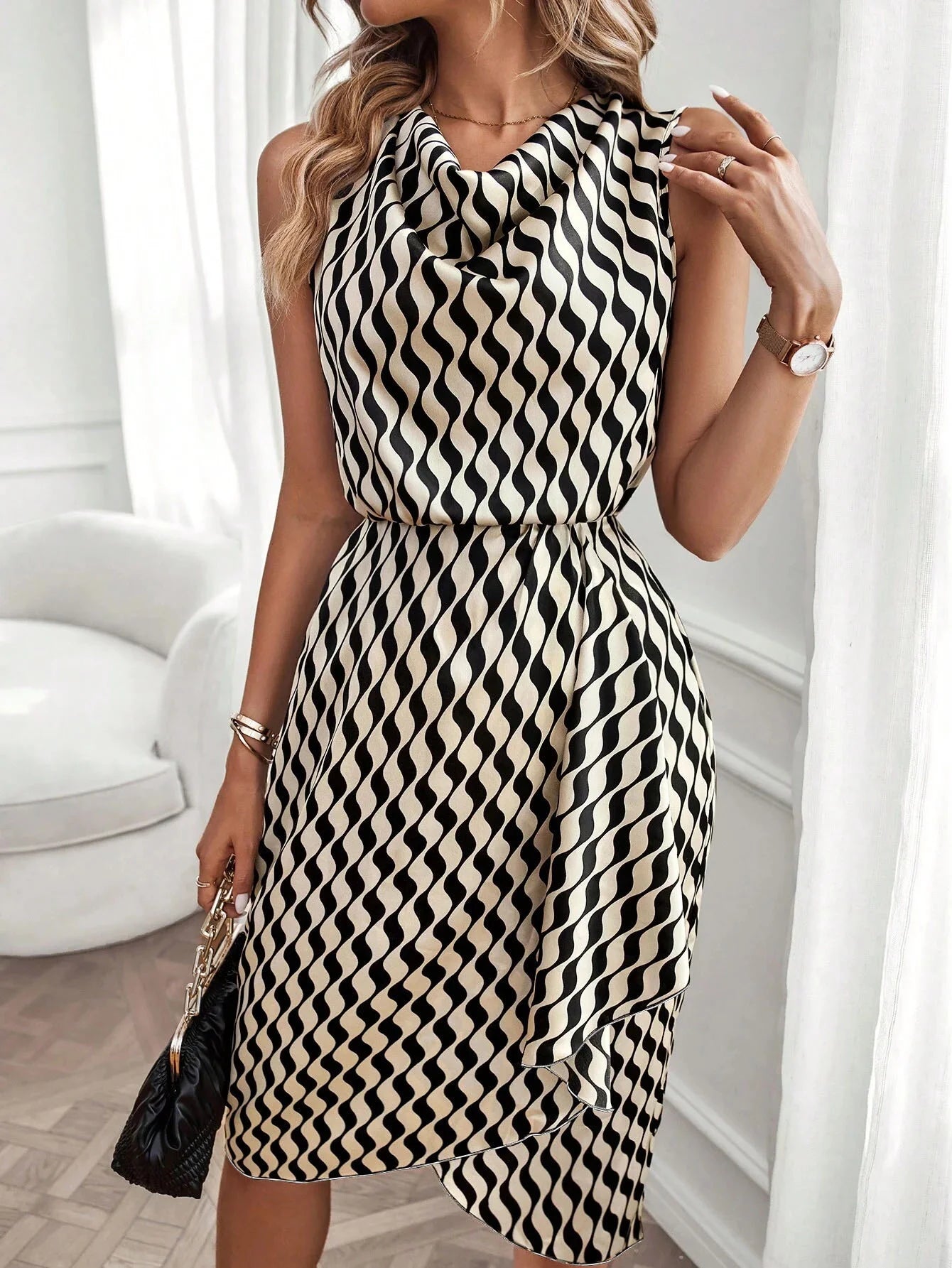 Wunderschönes neues klassisches Kleid für Damen