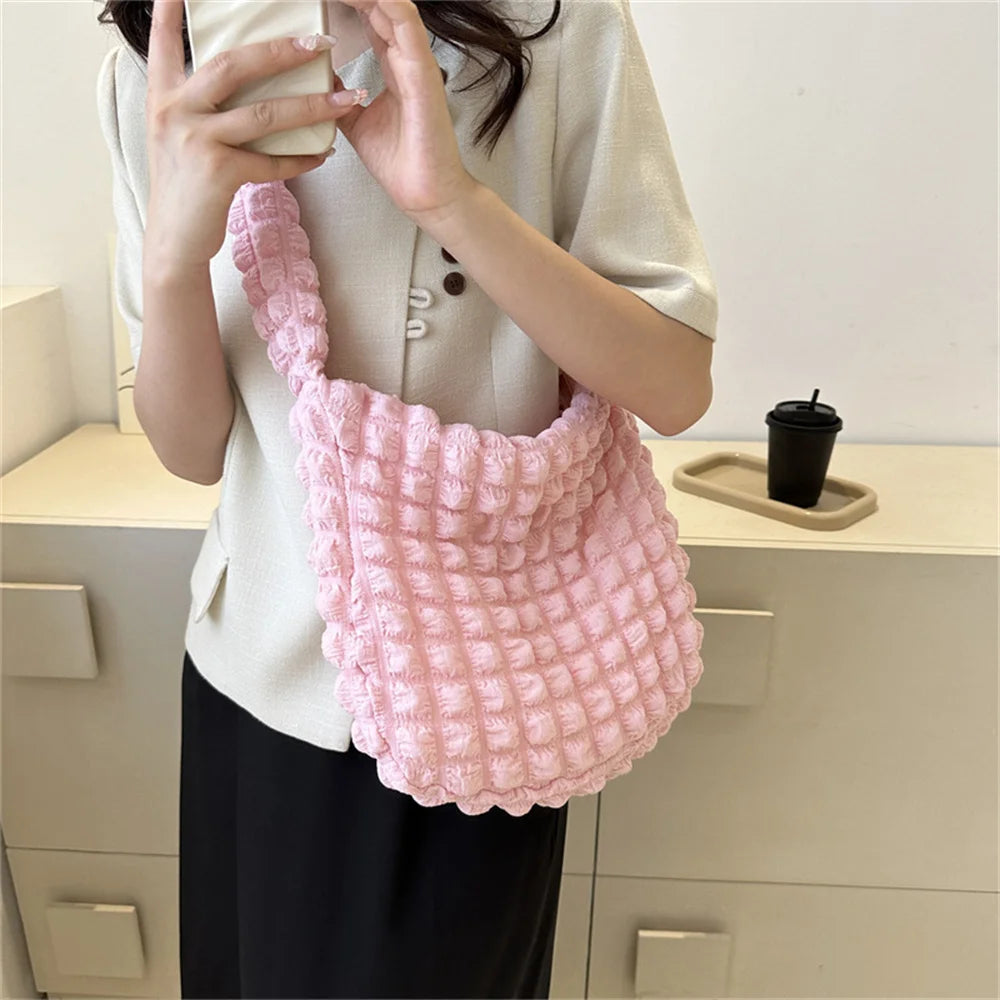 Eloisa geplooide bestickte Crossbody-Tasche