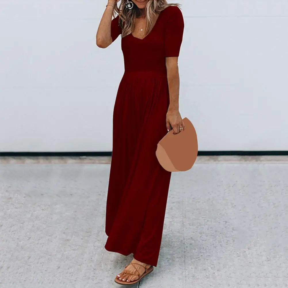 Sommerlicher schicker Damen-Jumpsuit mit weiten Beinen