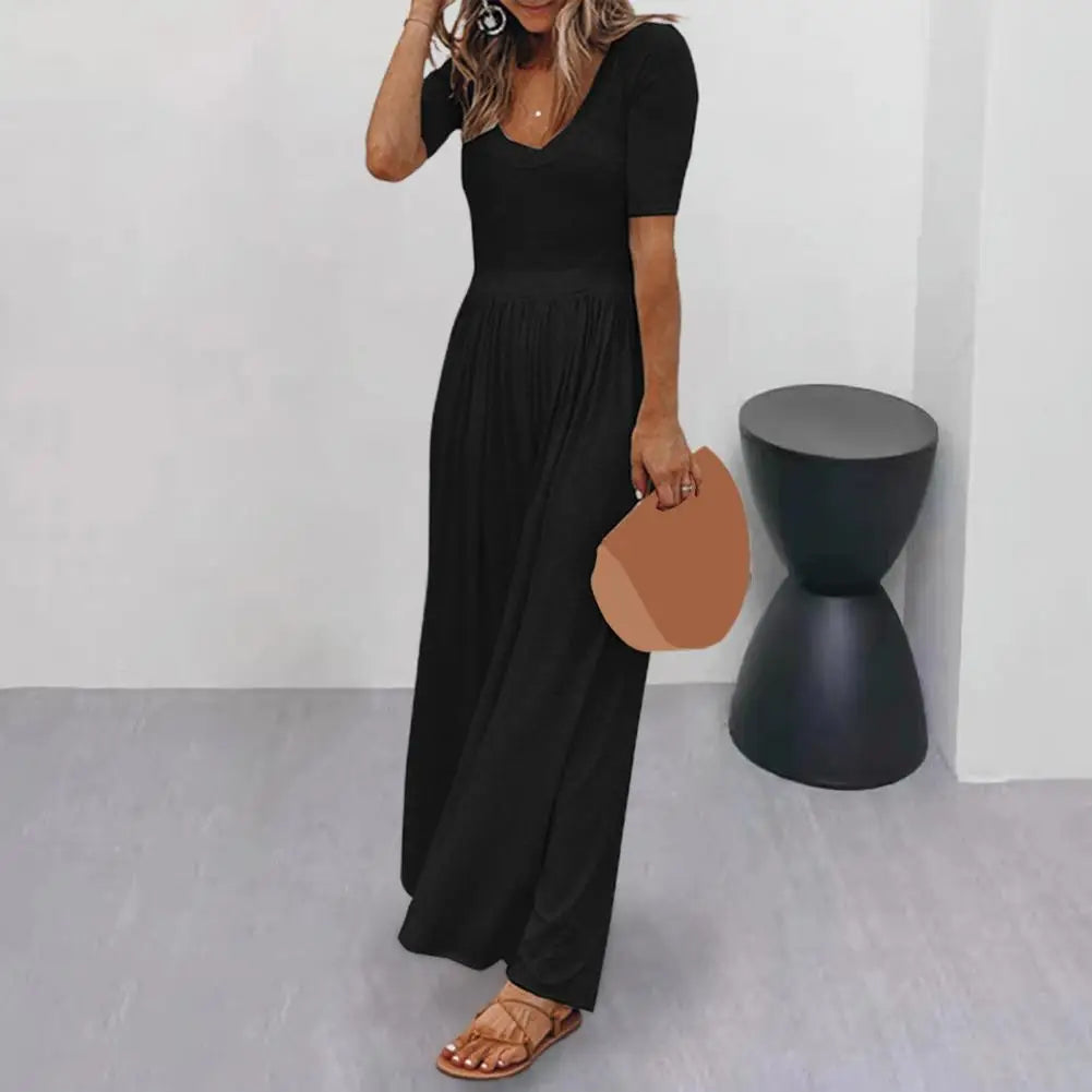 Sommerlicher schicker Damen-Jumpsuit mit weiten Beinen
