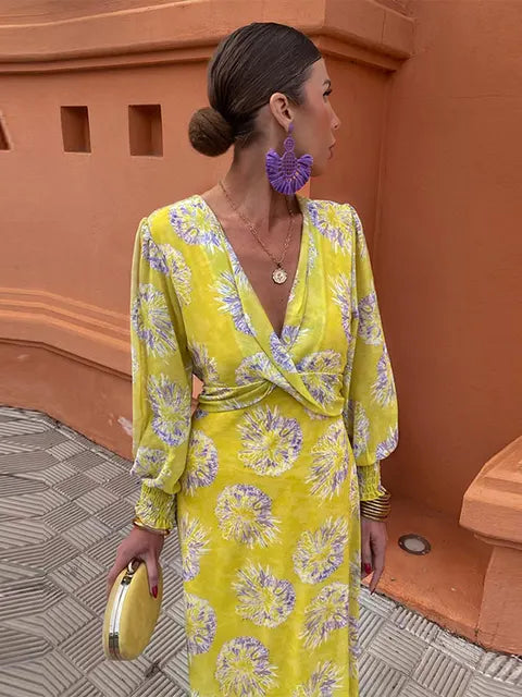 Incantevole abito estivo floreale di sogni di fiori