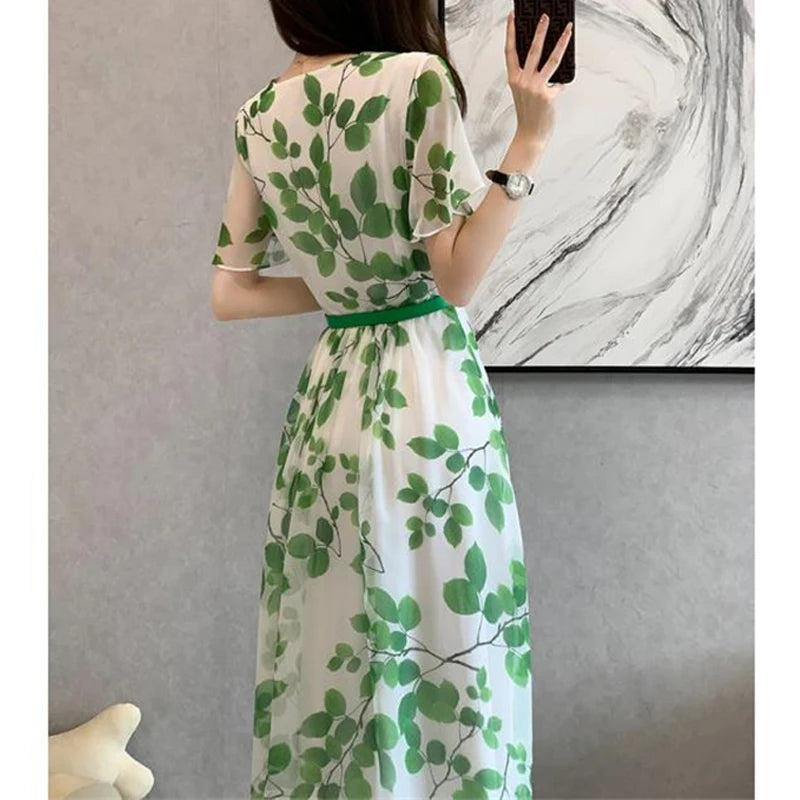 Luna Ladies Summer Dress with Leaf Print and V-neck