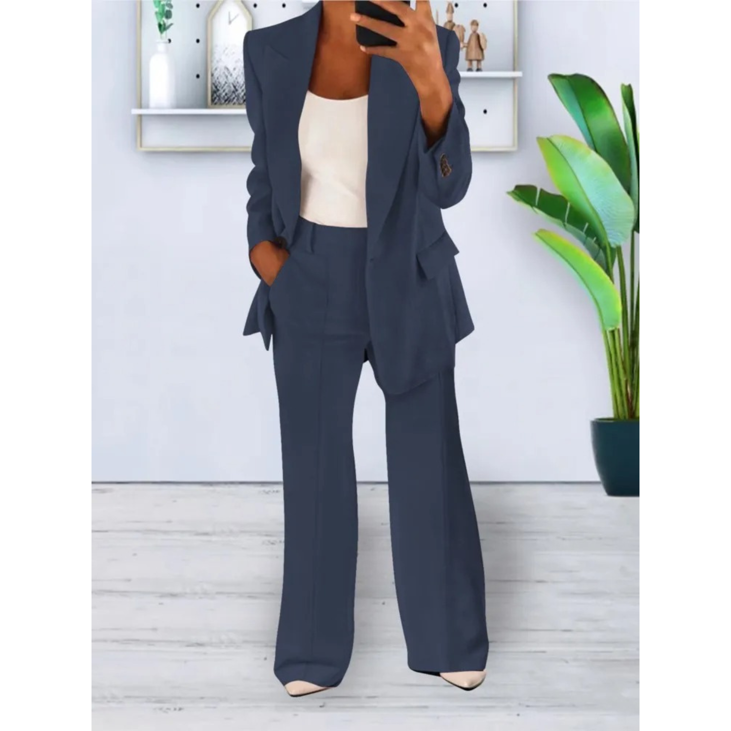 Completo da donna con blazer e pantaloni
