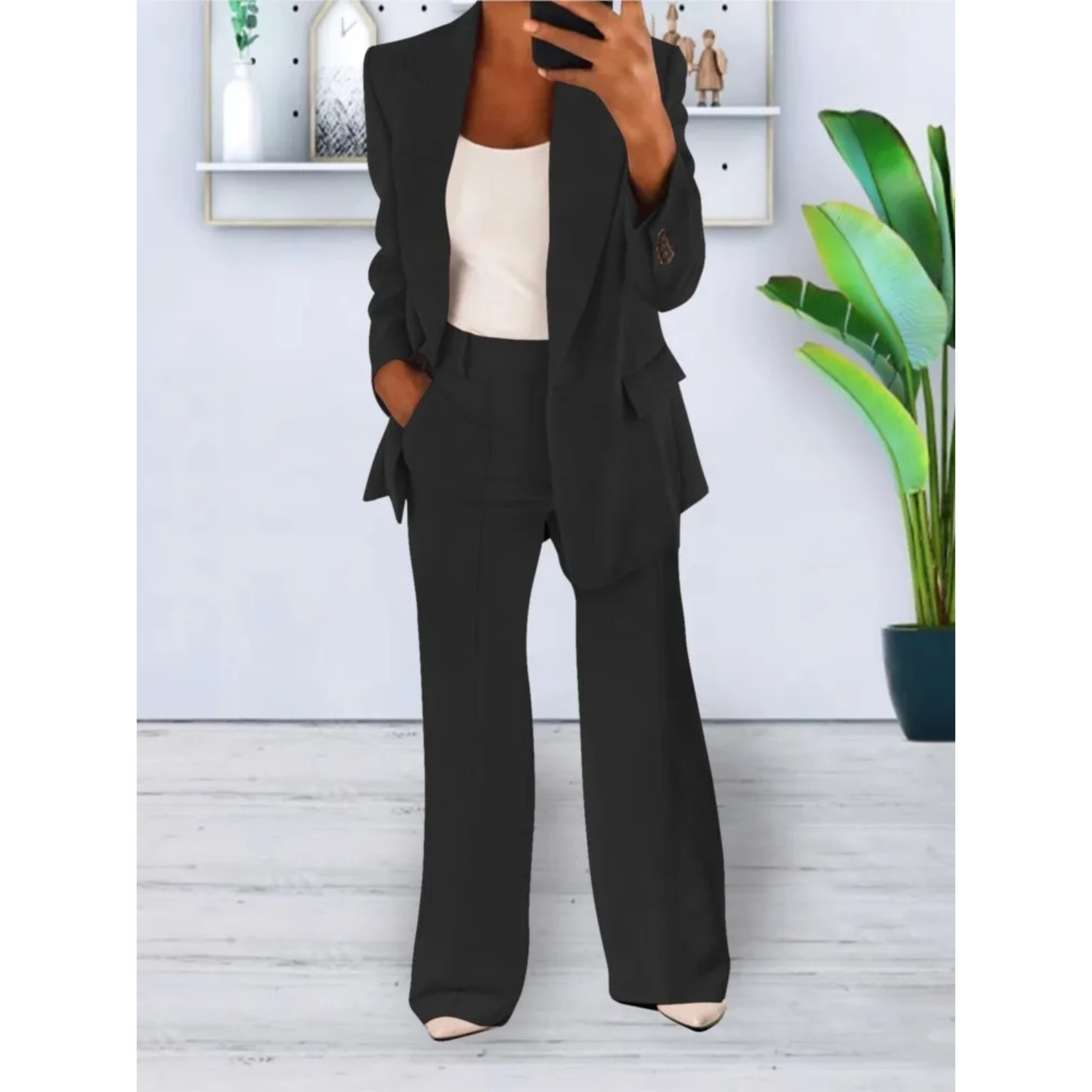 Completo da donna con blazer e pantaloni