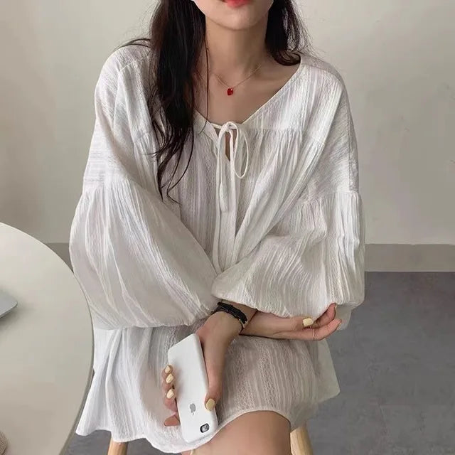 Übergroße weiße Bluse