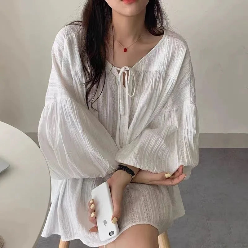 Übergroße weiße Bluse