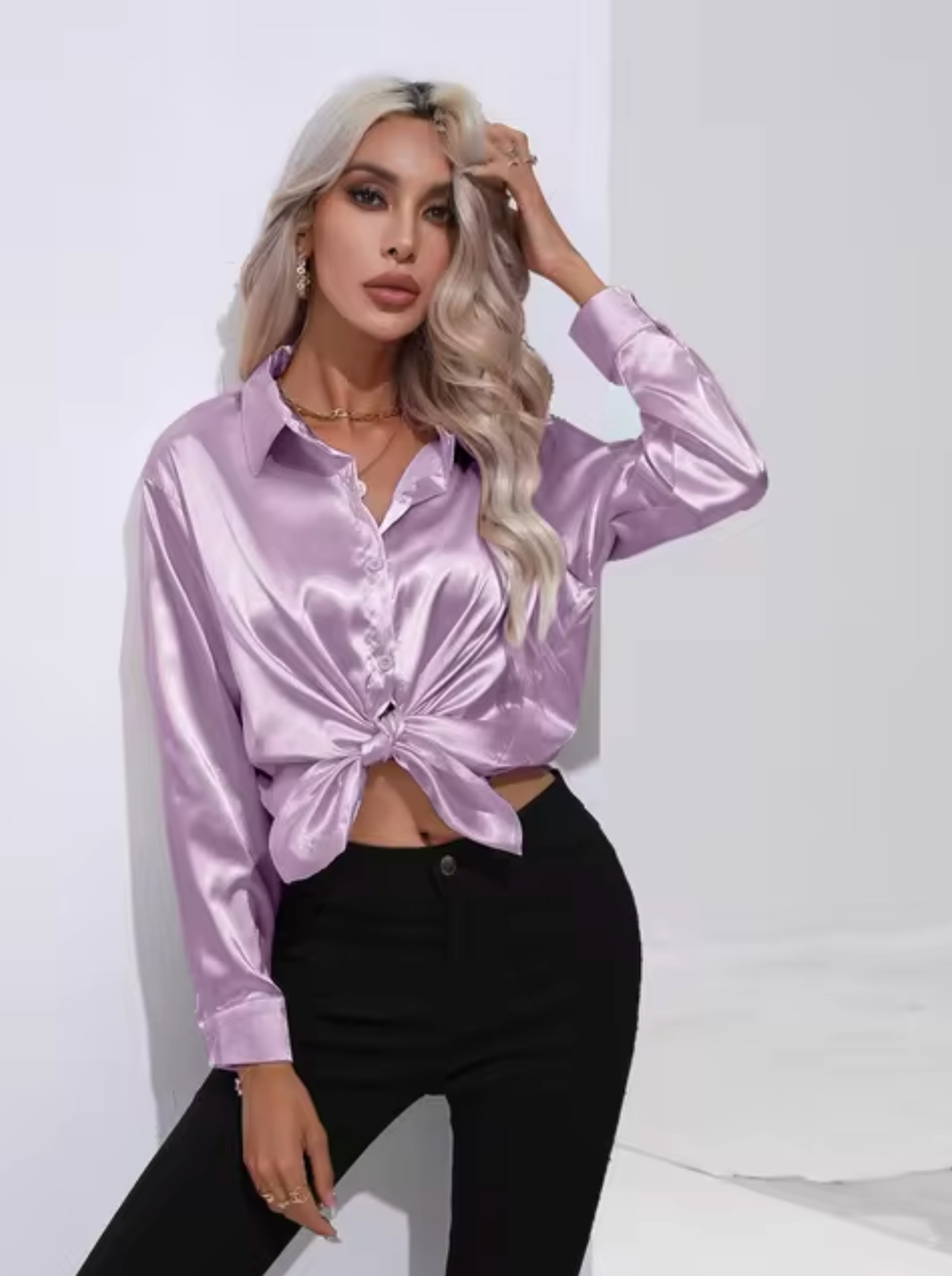 Doreen | Elegante satijnen blouse met charme