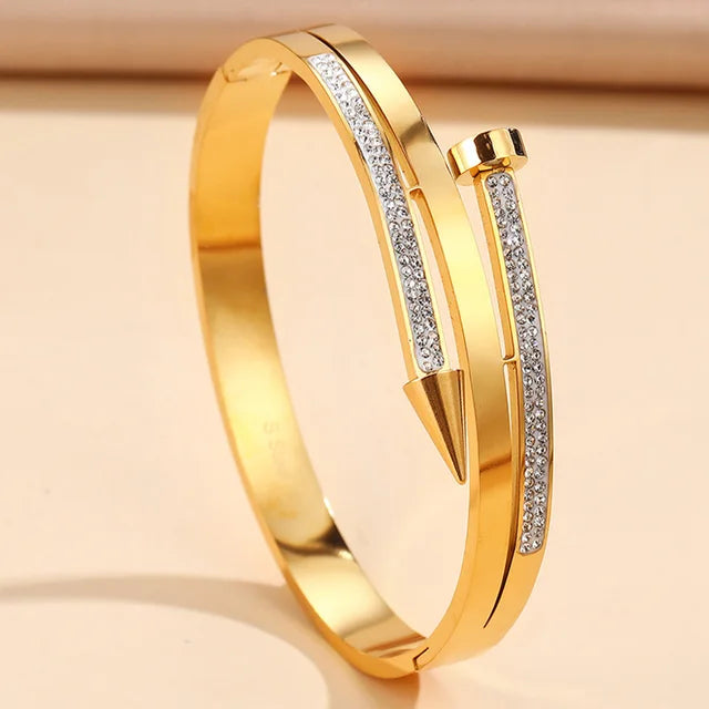Bracciale Venus Kristal con Doppio Strato a Forma di Freccia per Donne