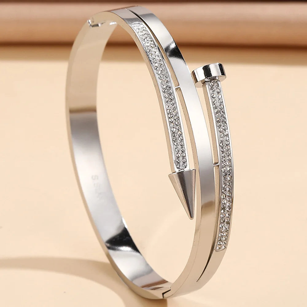 Bracciale Venus Kristal con Doppio Strato a Forma di Freccia per Donne