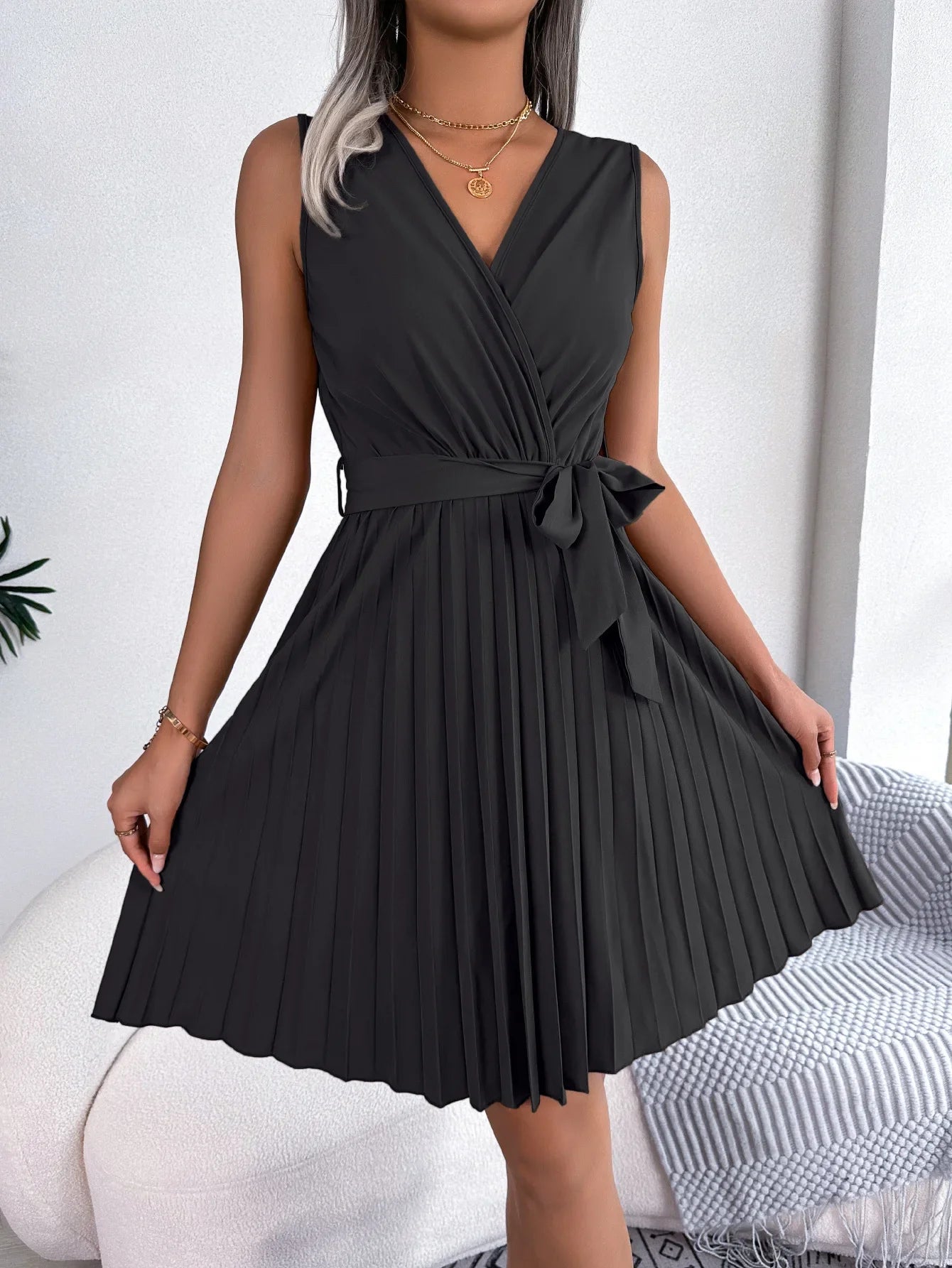 Embrace the Elegance of Summer with the "Summer Elegance" Dress!