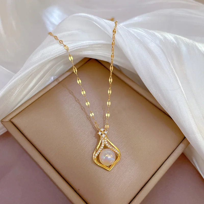 Beautiful Mermaid Pearl Necklace