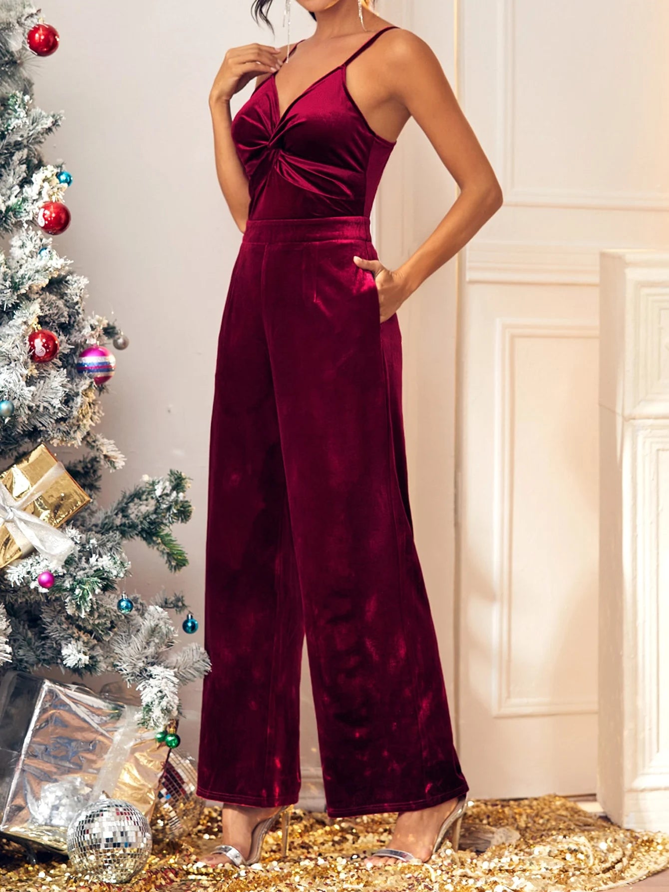 Enchanting Finjani Jumpsuit for a Timeless Look