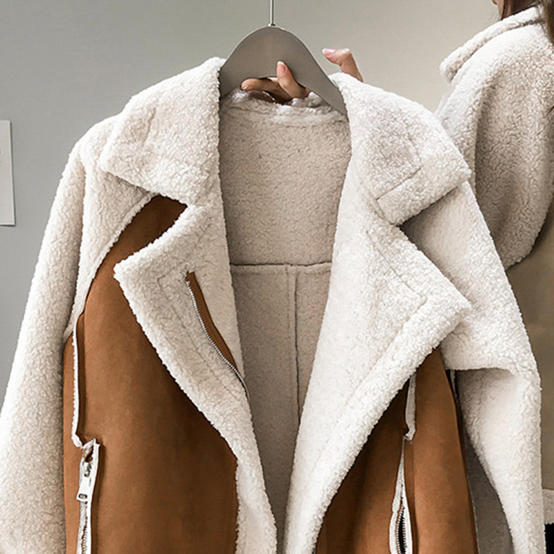 Freya | Elegante jas met puntige nek
