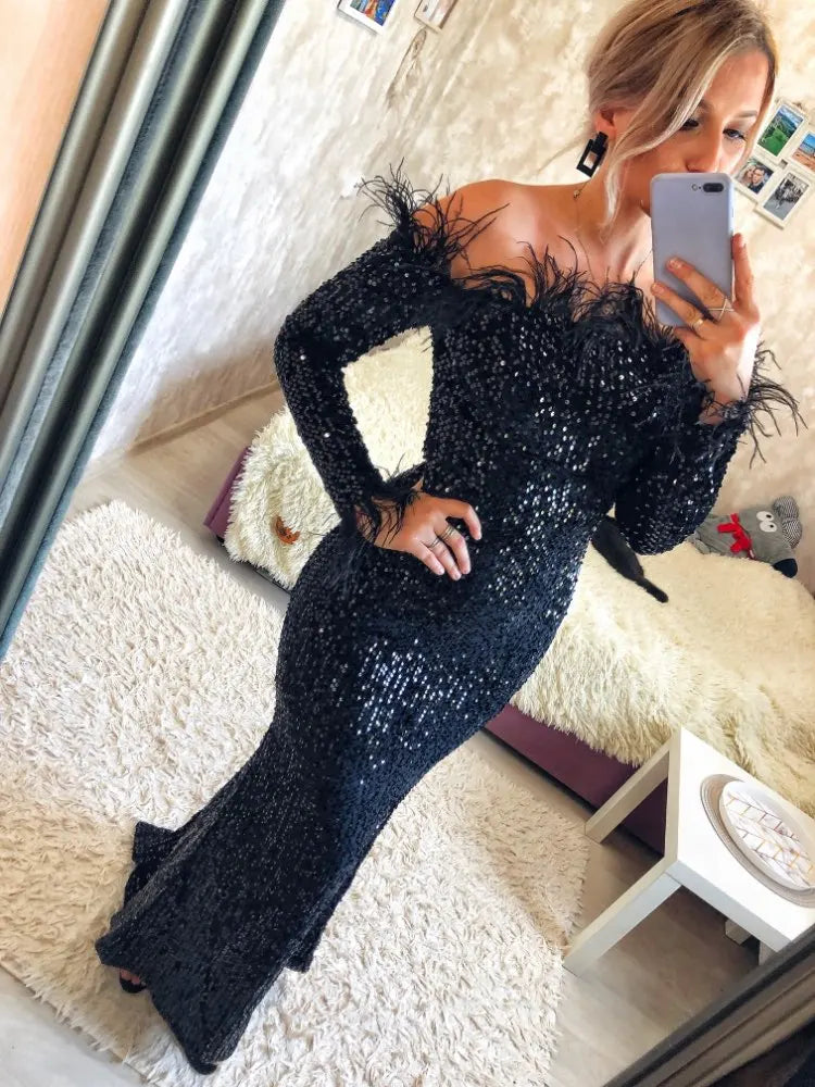 Dazzle Dames Party Dress with Shiny Sequins