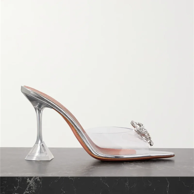 WonderLuxe eleganti sandali con strass