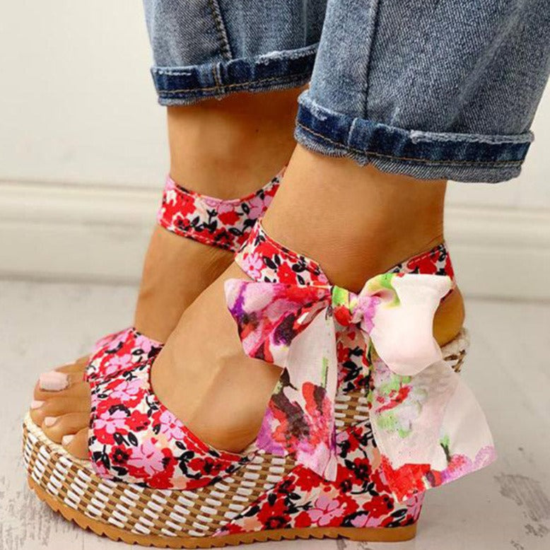 Velanora- Orthopedic sleigh heels with flower pattern