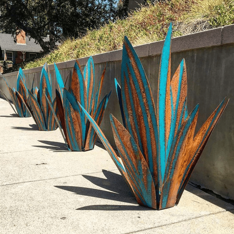 Lampada da giardino solare in agave fatta a mano