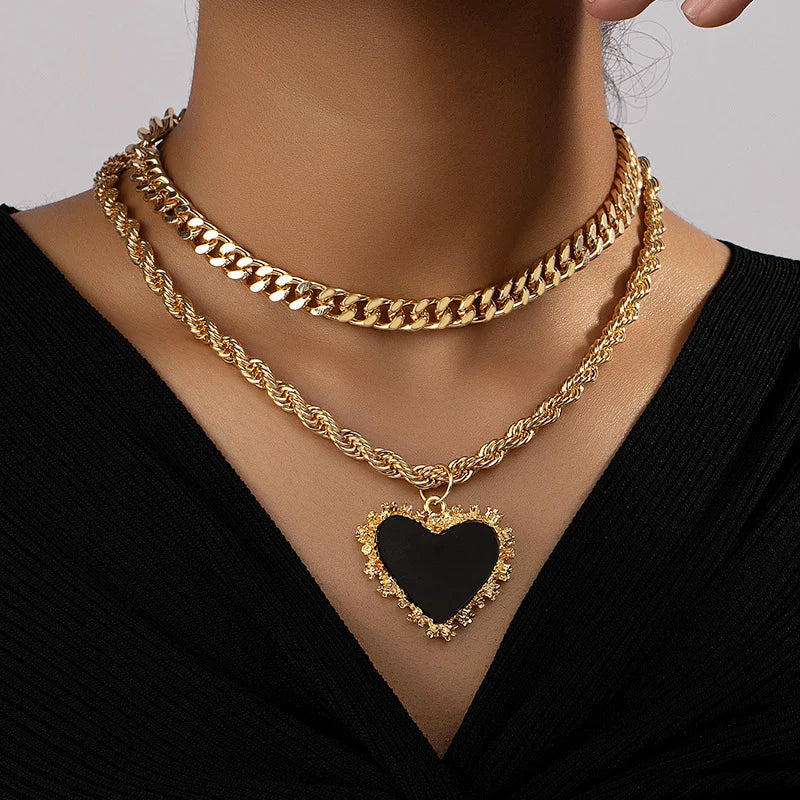 Golden Heart-Moving Necklace from GlamourGloed