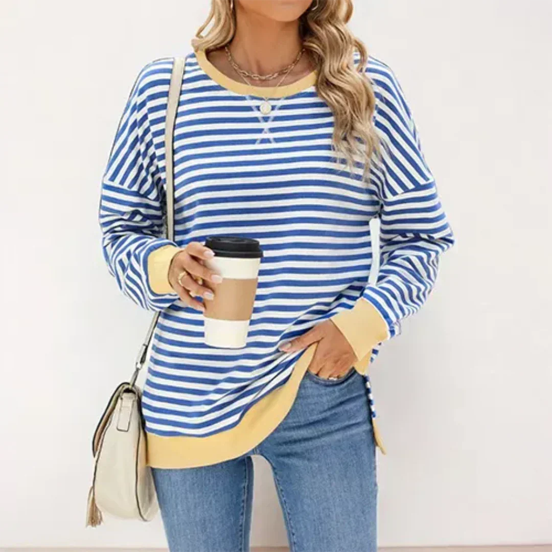 
Havello stijlvolle trui met blauwe en witte strepen, afgewerkt met gele boorden. De trui heeft een comfortabele, warme pasvorm en is ideaal voor casual dagen. Perfect te combineren met jeans voor een trendy en moeiteloze look.